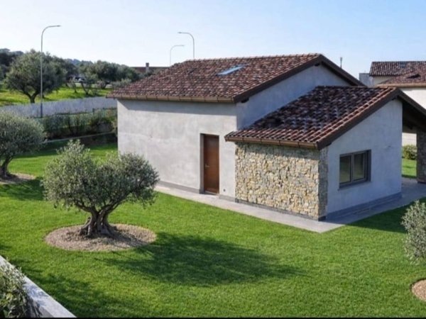 casa indipendente in vendita a Frascati