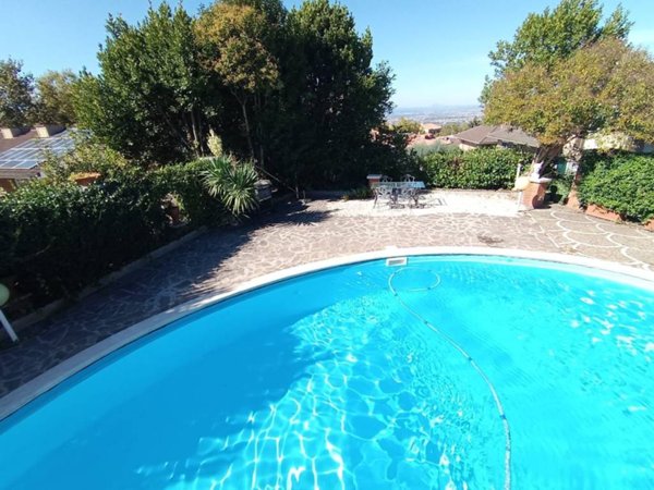 casa indipendente in vendita a Frascati