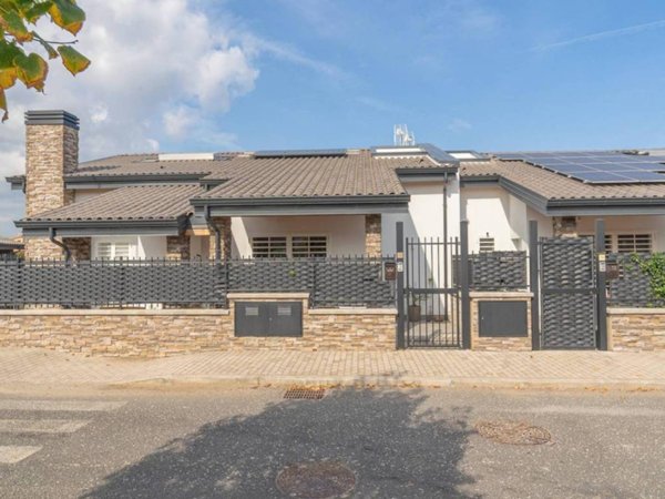 casa indipendente in vendita a Frascati