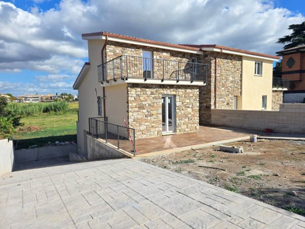 casa indipendente in vendita a Frascati