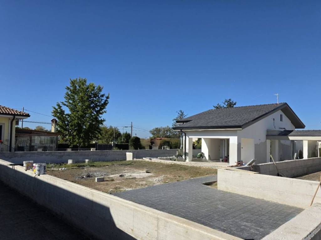 casa indipendente in vendita a Frascati