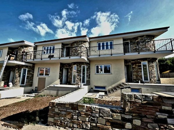 casa indipendente in vendita a Frascati