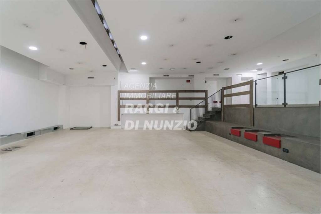 negozio in vendita a Frascati