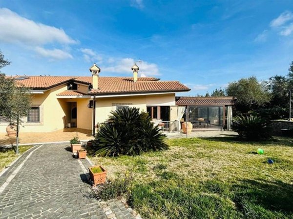 casa indipendente in vendita a Frascati