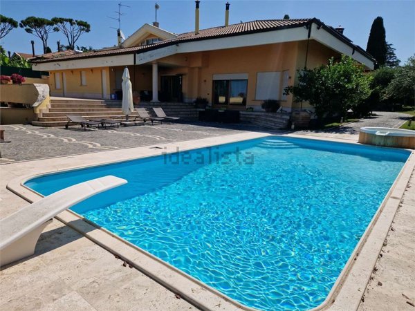 casa indipendente in vendita a Frascati