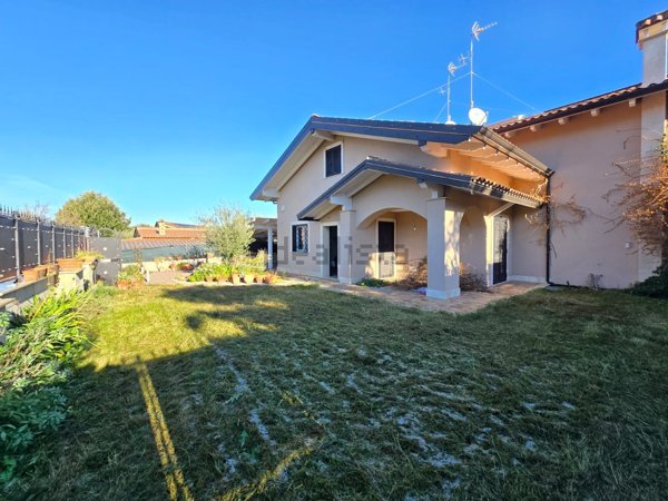 casa indipendente in vendita a Frascati