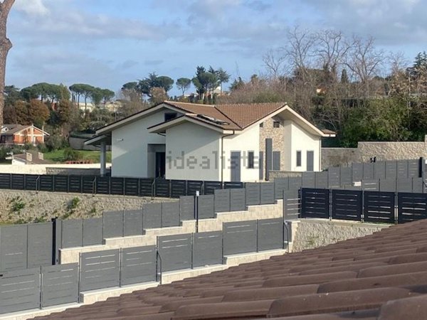 casa indipendente in vendita a Frascati