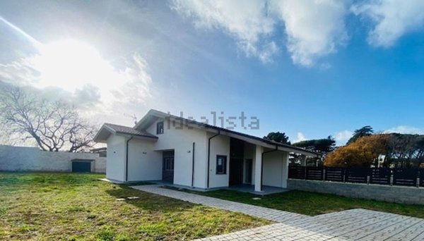 casa indipendente in vendita a Frascati