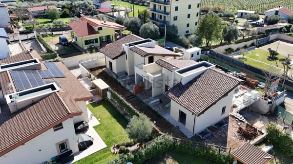casa indipendente in vendita a Frascati