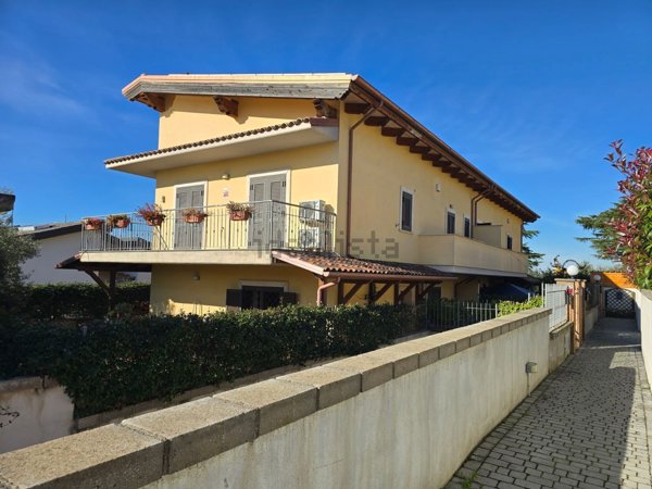 casa indipendente in vendita a Frascati