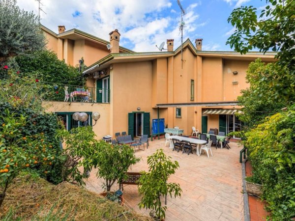 casa indipendente in vendita a Frascati