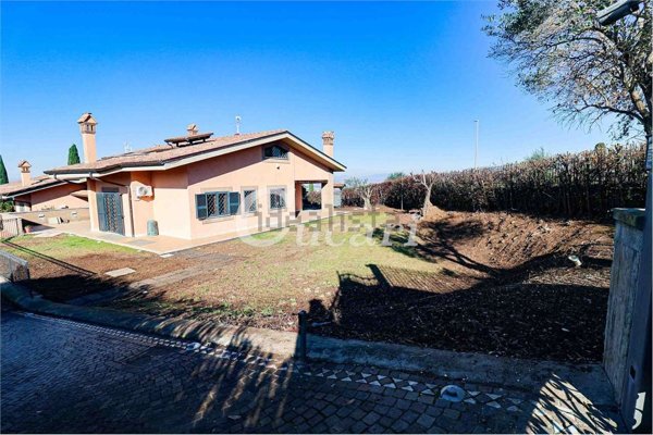 casa indipendente in vendita a Frascati