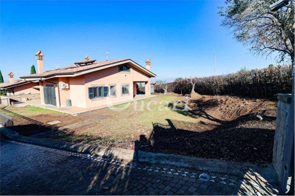 casa indipendente in vendita a Frascati