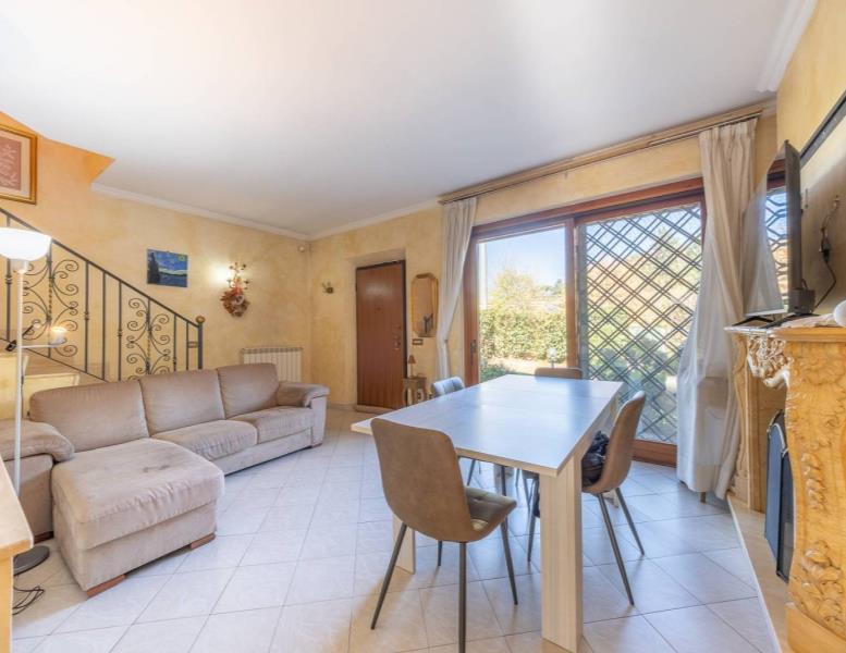 casa indipendente in vendita a Frascati