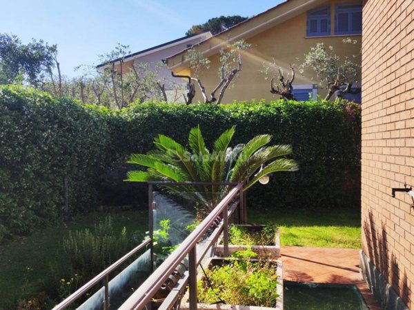 casa indipendente in vendita a Frascati