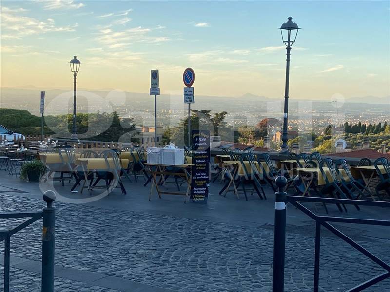 negozio in vendita a Frascati