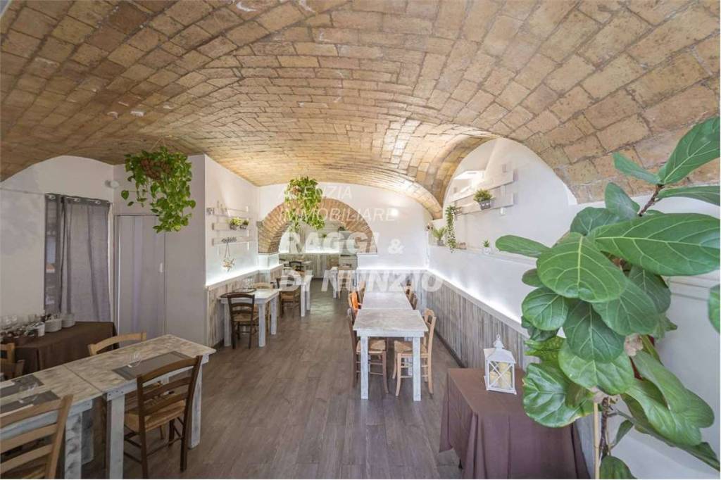 negozio in vendita a Frascati