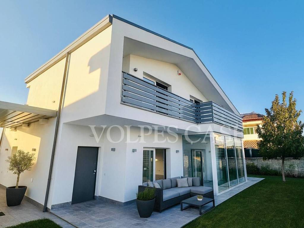 casa indipendente in vendita a Frascati