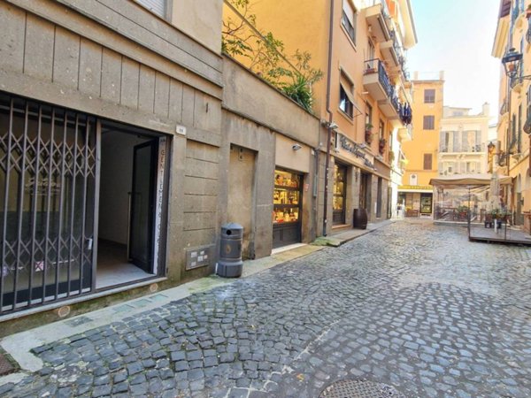 negozio in vendita a Frascati