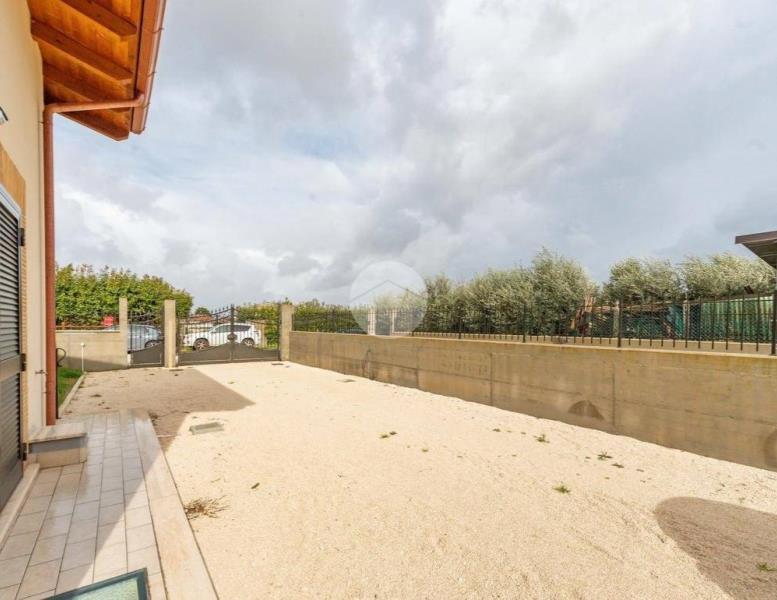 casa indipendente in vendita a Frascati in zona Cisternole