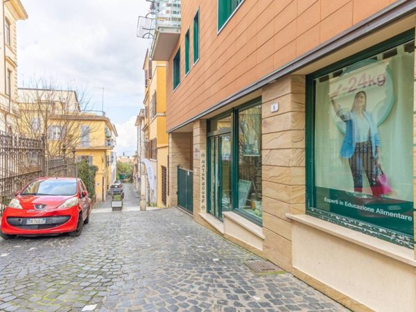 negozio in vendita a Frascati
