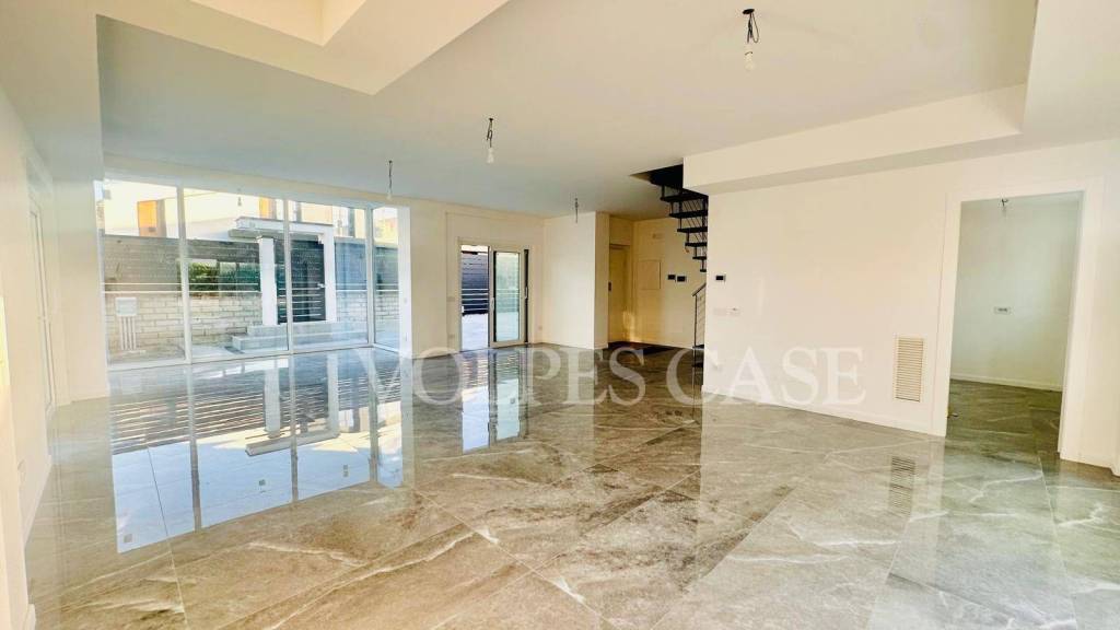 casa indipendente in vendita a Frascati