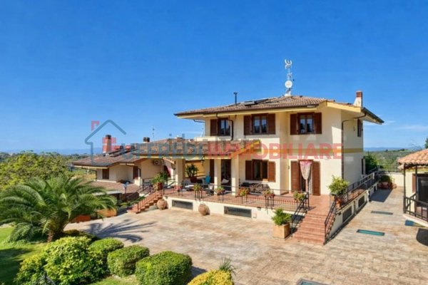 casa indipendente in vendita a Frascati