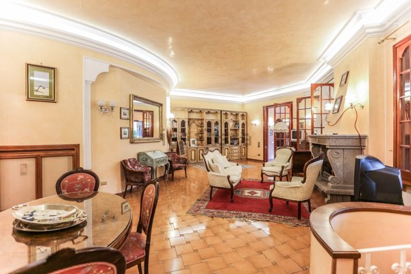 casa indipendente in vendita a Frascati