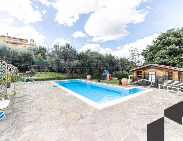 casa indipendente in vendita a Frascati