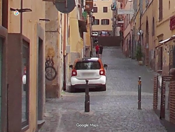 locale commerciale in vendita a Frascati