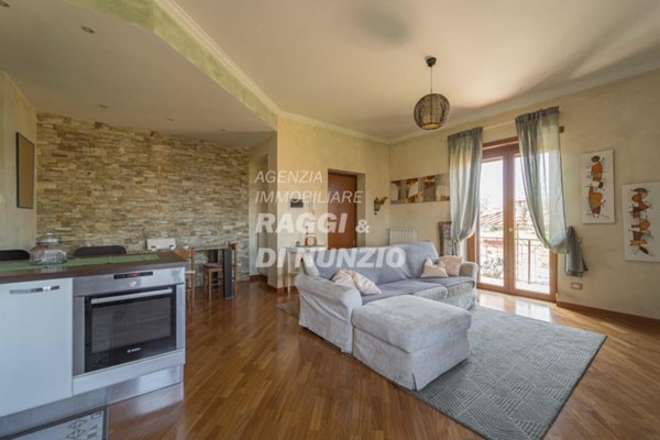 appartamento in vendita a Frascati in zona Cisternole