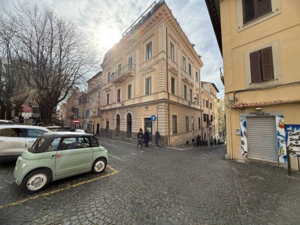 negozio in vendita a Frascati