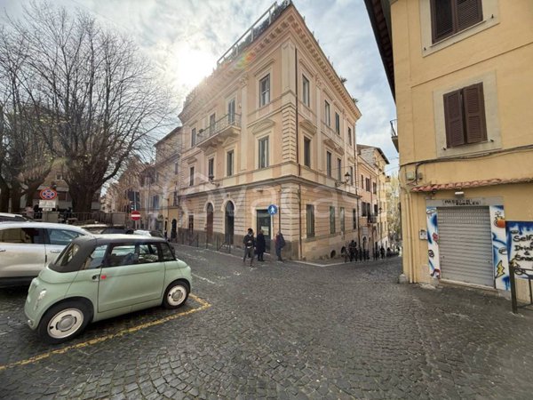 negozio in vendita a Frascati