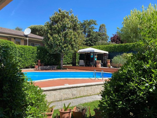 casa indipendente in vendita a Frascati