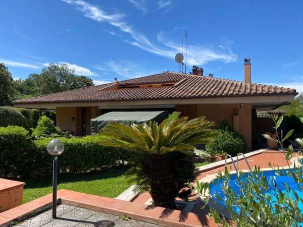 casa indipendente in vendita a Frascati