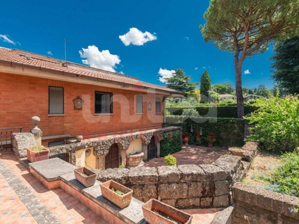 casa indipendente in vendita a Frascati