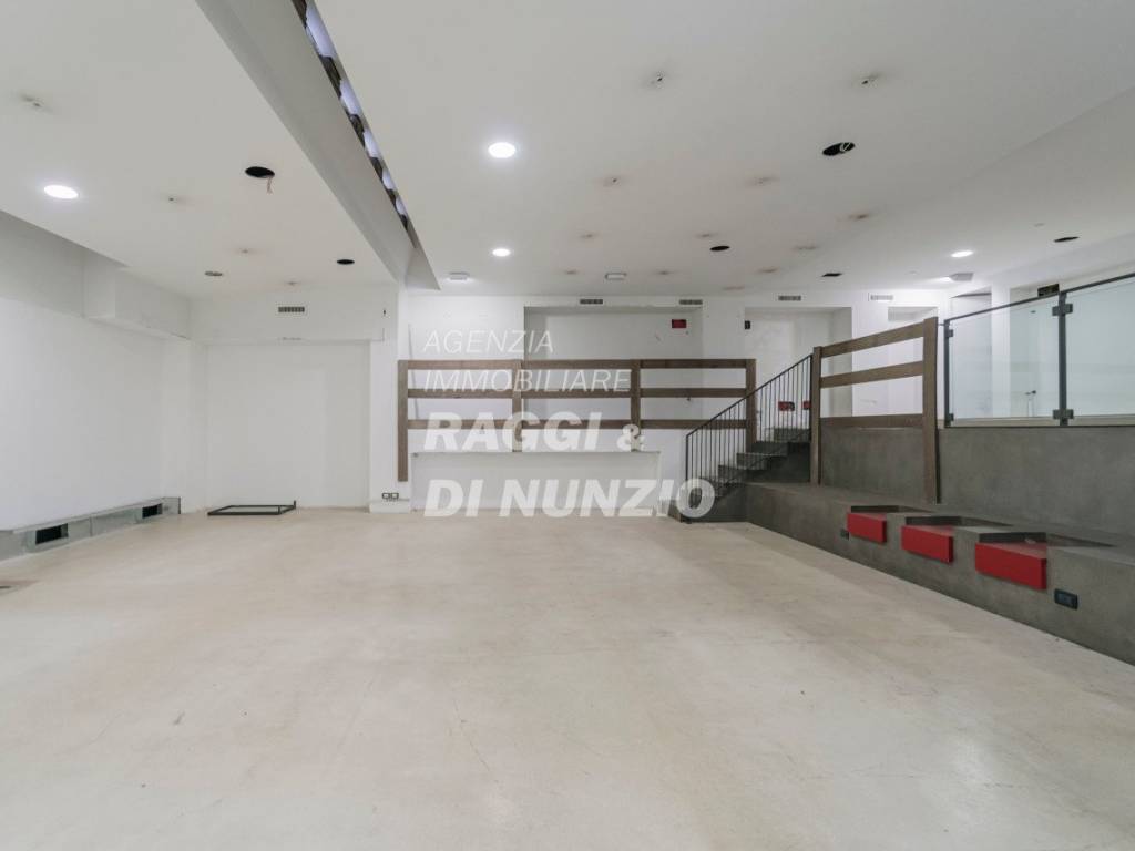 negozio in vendita a Frascati