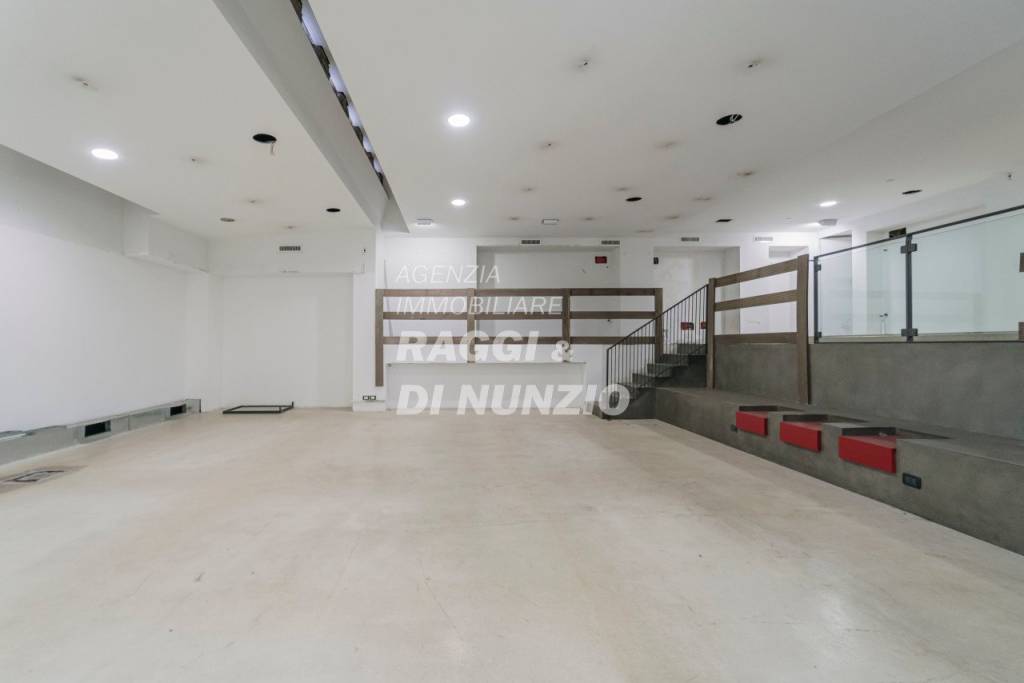 negozio in vendita a Frascati