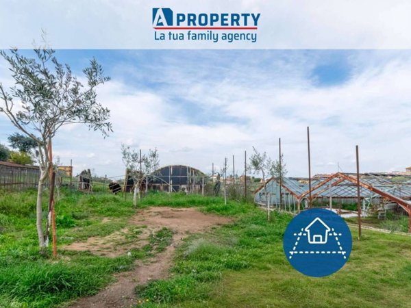 locale commerciale in vendita a Frascati