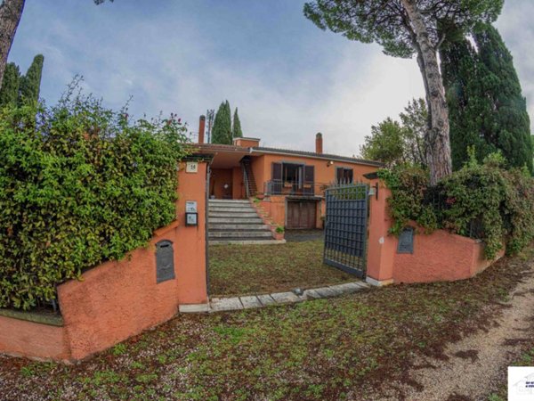casa indipendente in vendita a Frascati