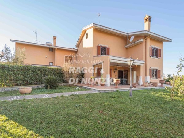 casa indipendente in vendita a Frascati