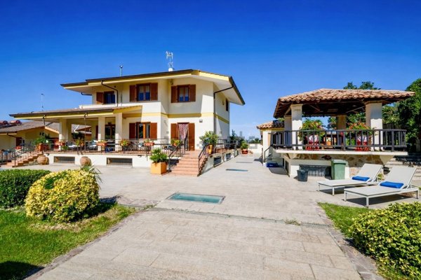 casa indipendente in vendita a Frascati