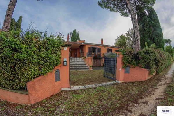 casa indipendente in vendita a Frascati