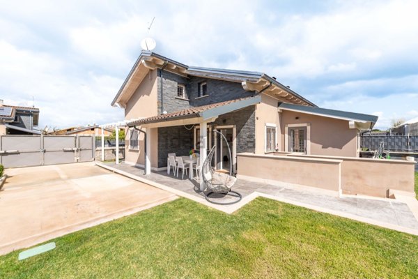 casa indipendente in vendita a Frascati