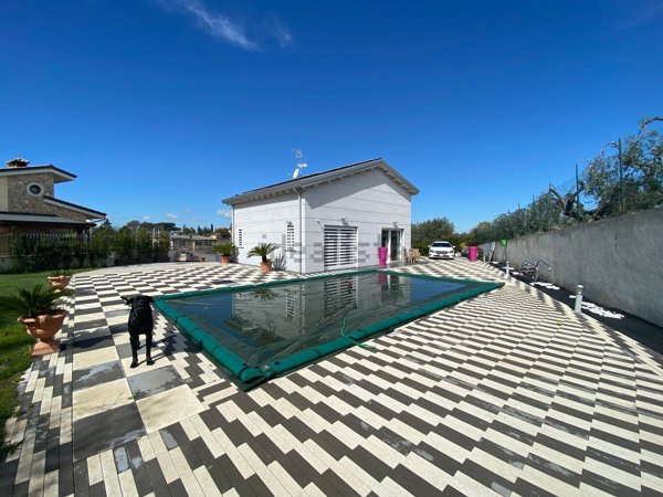 casa indipendente in vendita a Frascati