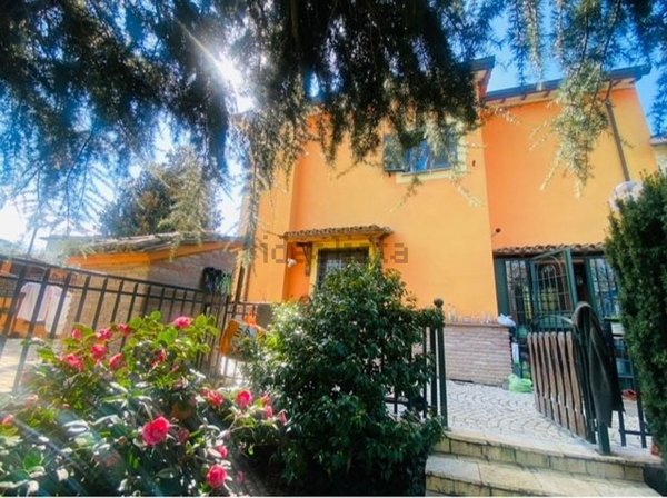 casa indipendente in vendita a Frascati