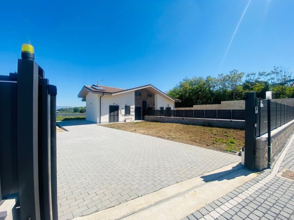 casa indipendente in vendita a Frascati