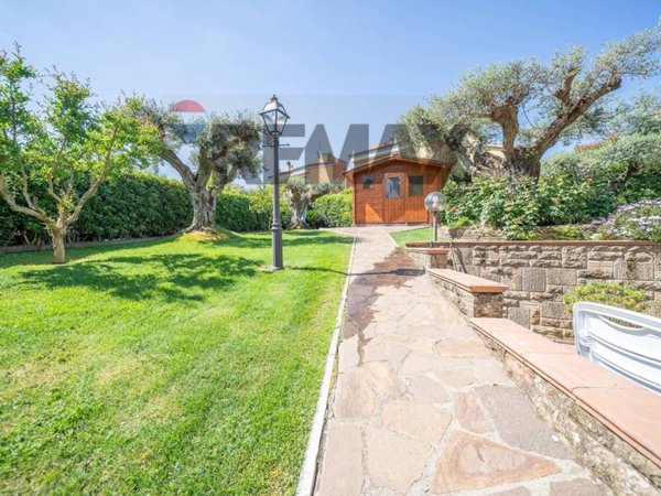casa indipendente in vendita a Frascati