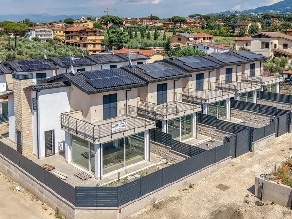 casa indipendente in vendita a Frascati