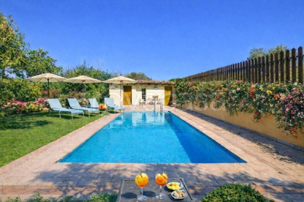 casa indipendente in vendita a Frascati in zona Prataporci